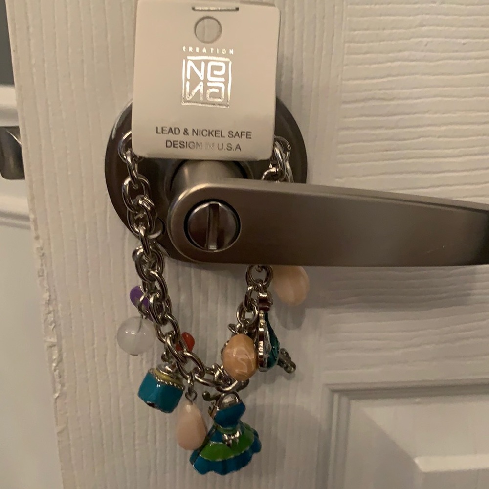NWT Charm bracelet the brand name is creation